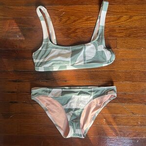 Madewell sport style bikini in size medium UNWORN WITH TAGS!